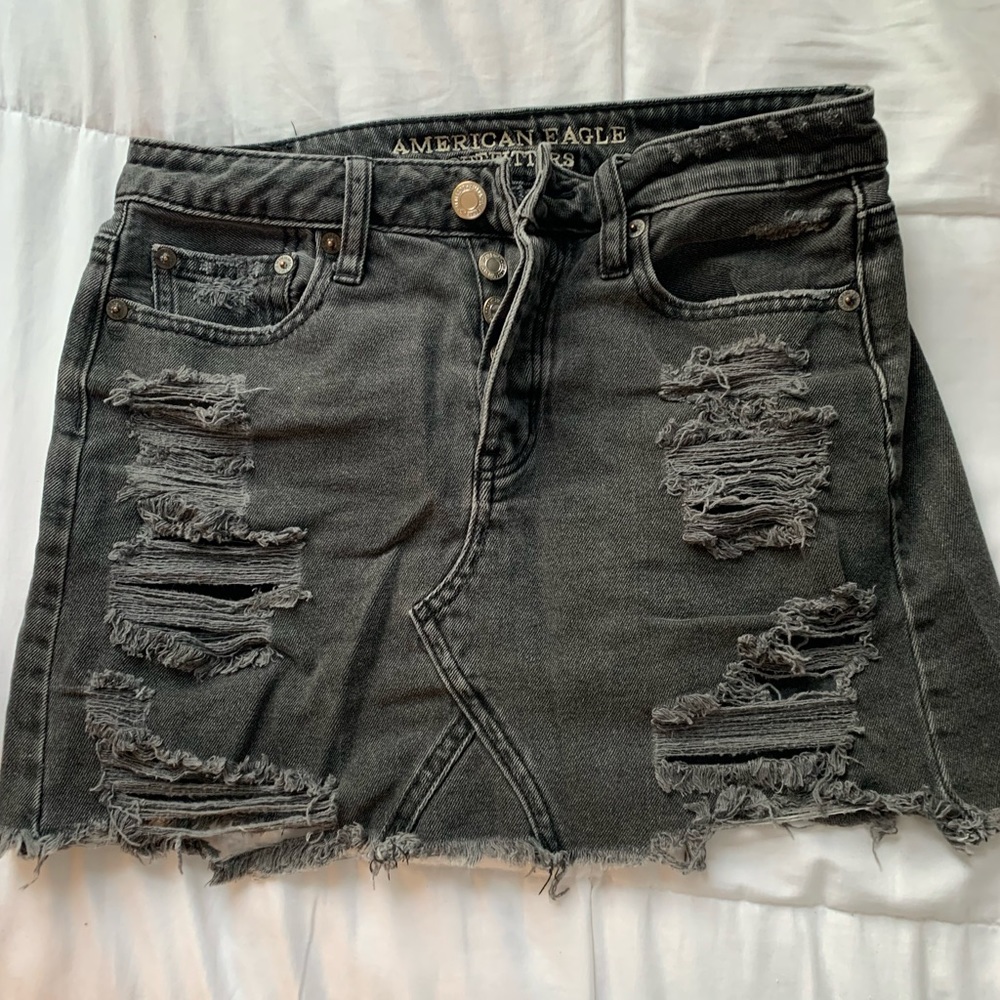 SOLD - American Eagle Black Size 0 Jean mini skirt